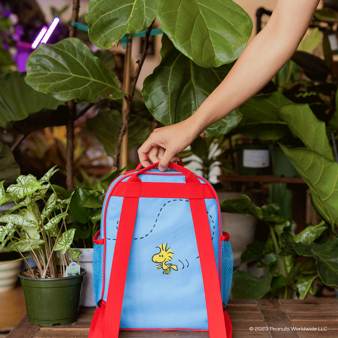 snoopy-mini-convertible-backpack-cooler-f2 Peanuts_Part_2_NATIVE_PDP_Backpack.gif